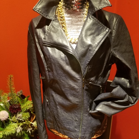 Jacket - Picture 3 of 5